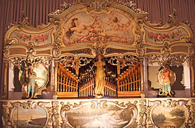 河口湖 音楽と森の美術館